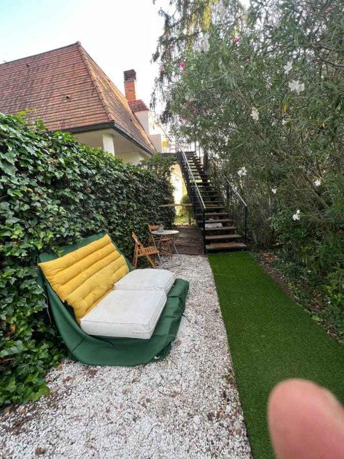 Apartamento Abierto Con Patio Matadepera Buitenkant foto
